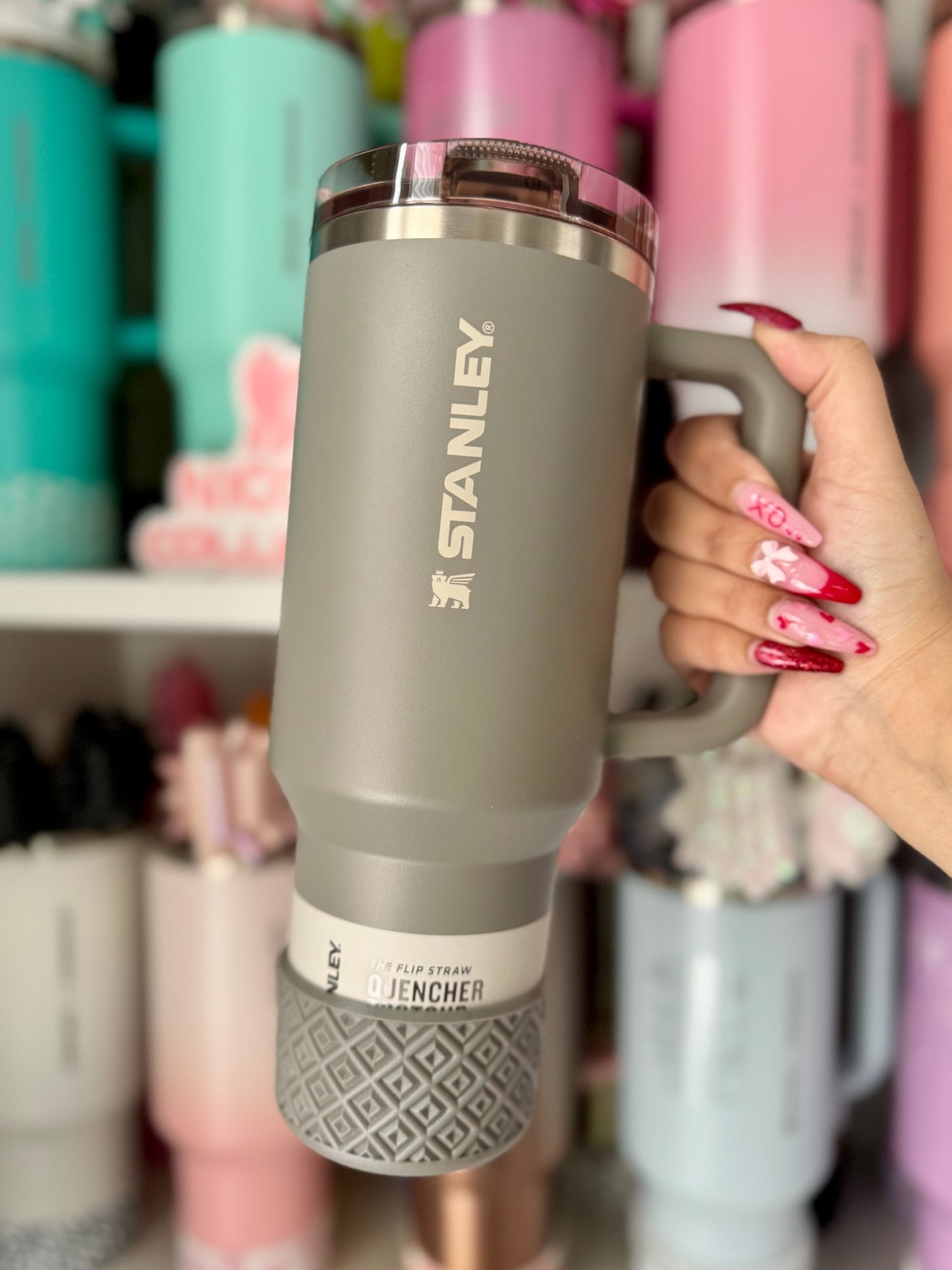 Gray Shimmer Diamonds | Silicone Tumbler Boot
