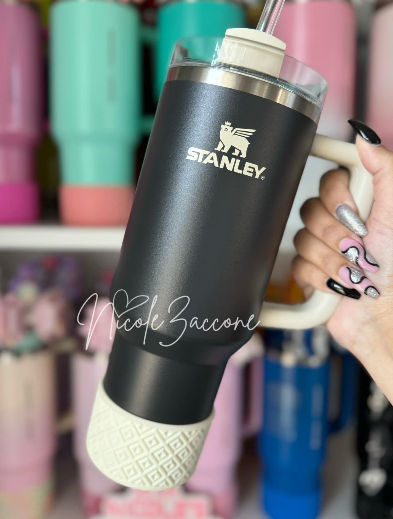 Cream Diamonds | Silicone Tumbler Boot