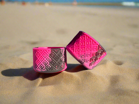 Black & Neon Pink Swirl Diamonds | Silicone Tumbler Boot