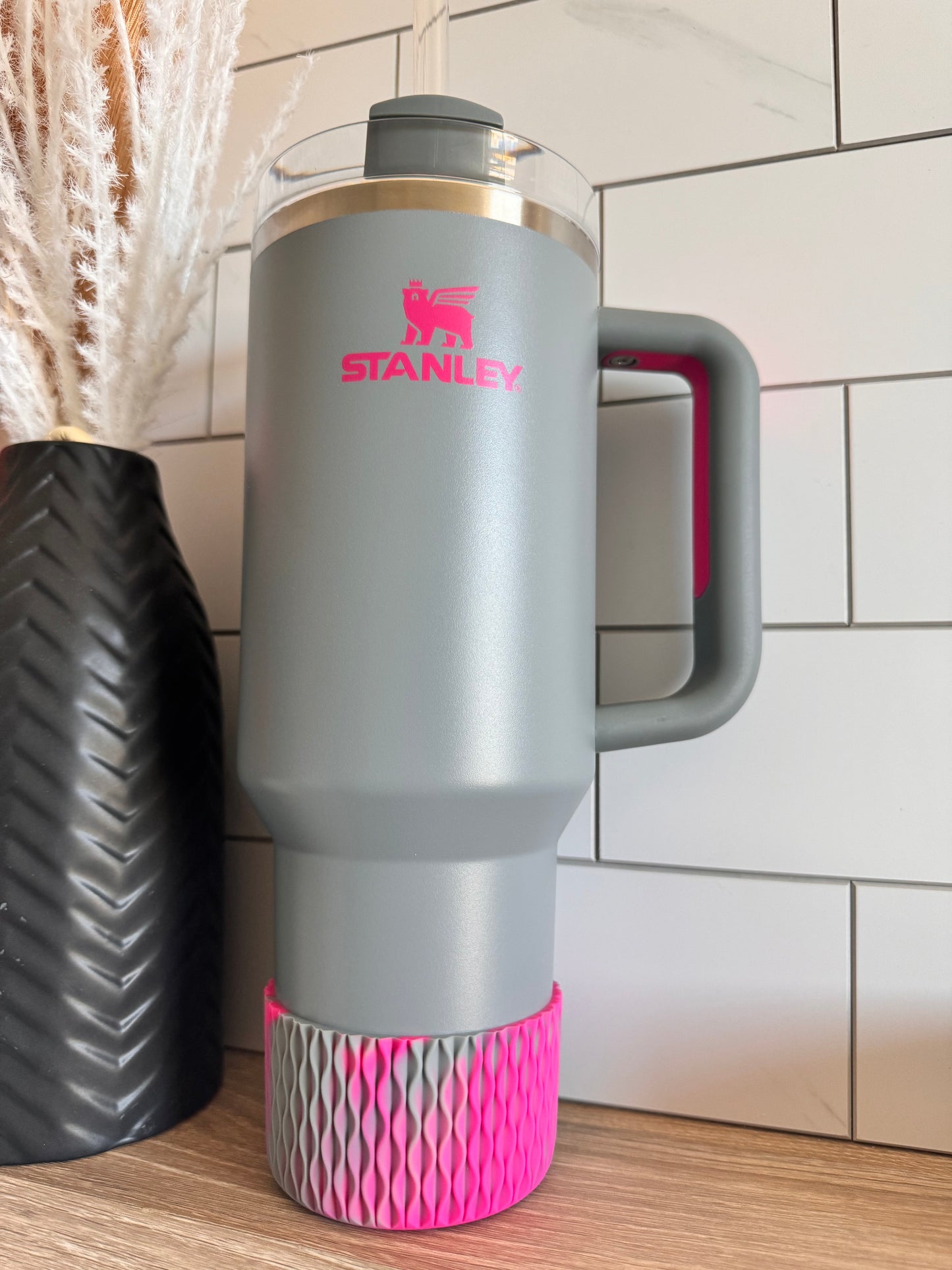 Pink & Gray Waves | Silicone Tumbler Boot