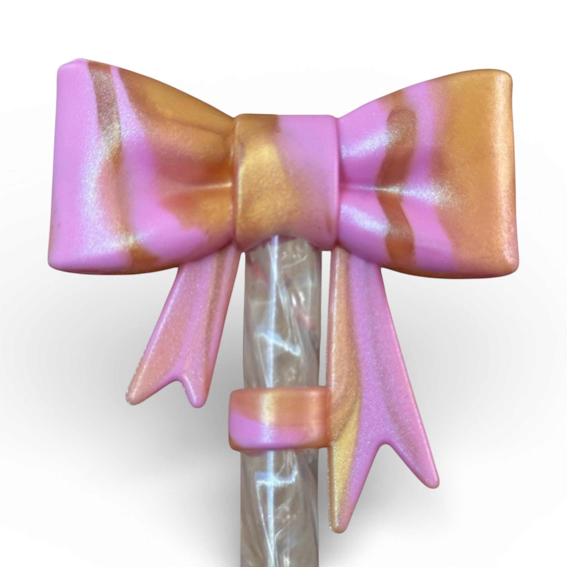 Next Nirvana bubblegum pink and gold shimmer 3D silicone bow straw topper for 10mm reusable tumblers